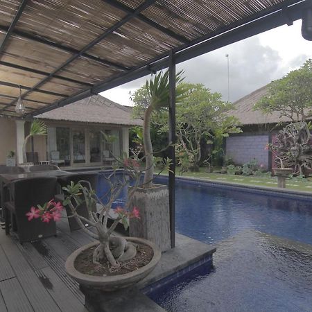 Bamboo Moon Villas Sanur Екстериор снимка
