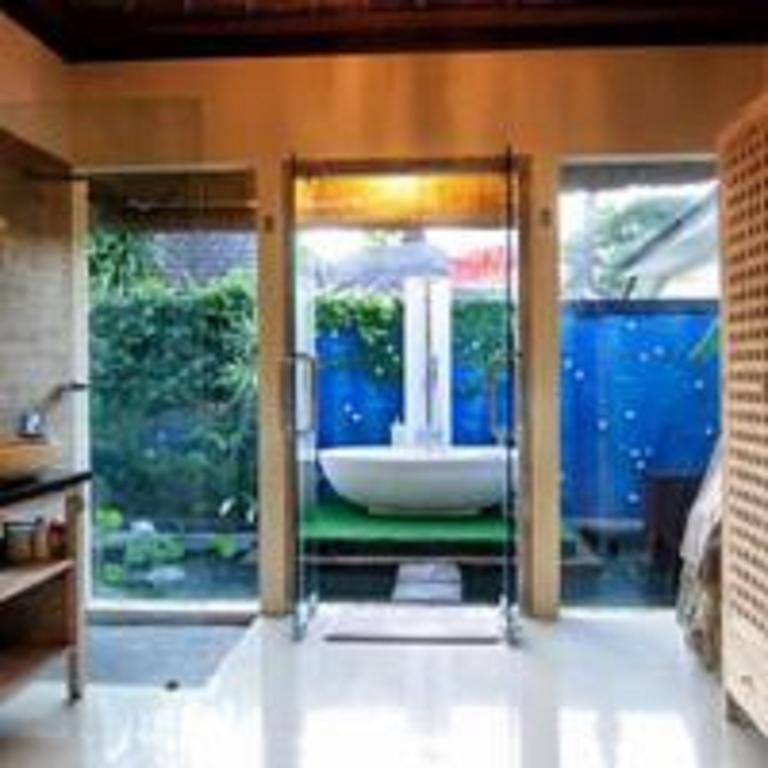 Bamboo Moon Villas Sanur Екстериор снимка