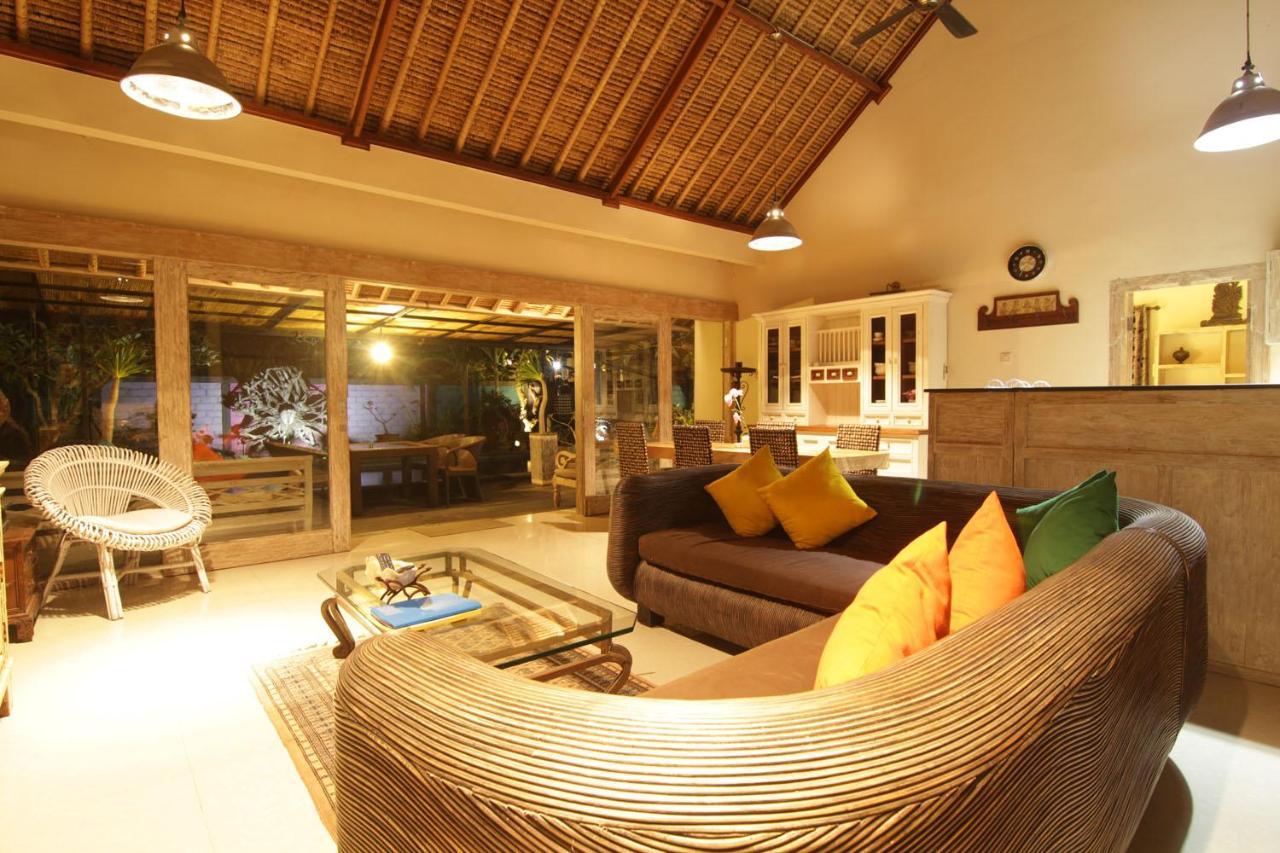 Bamboo Moon Villas Sanur Екстериор снимка